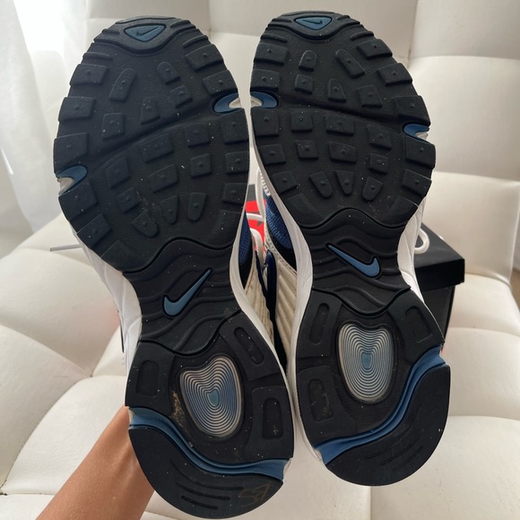 Vintage Royal Blue Nike Runners - Picture 7 of 8